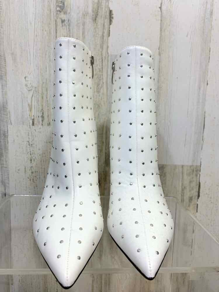 NWT NINE WEST SHOES Shoe Size 8 White STUDS ANKLE BOOT Boots/WHITE STUDDED ANKLE