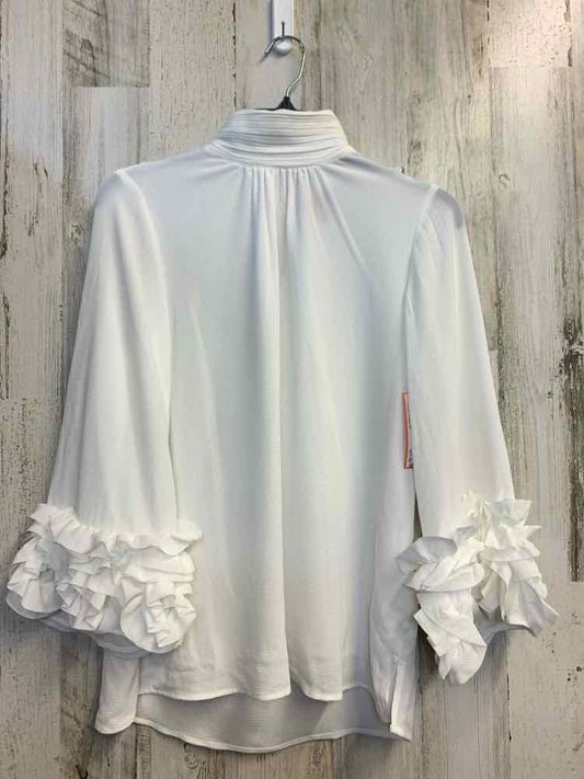 NWT VINCE CAMUTO Tops Size S White LONG SLEEVES TOP