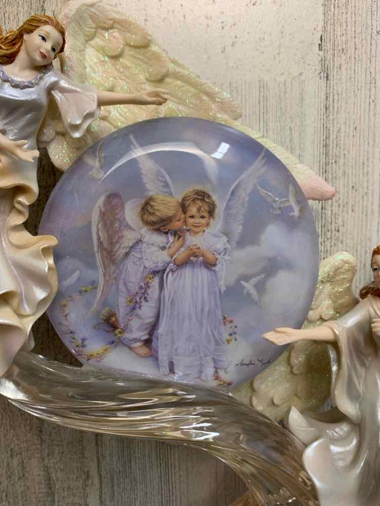 SANDRA KUCK HOME DECOR/"AN ANGEL'S KISS"