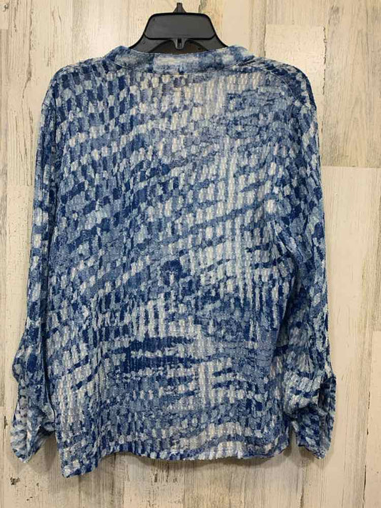 PRE-OWNED RUBY RED Tops Size 12 BLUE/WHITE LONG SLEEVE TOP/V CUT NO COLLAR