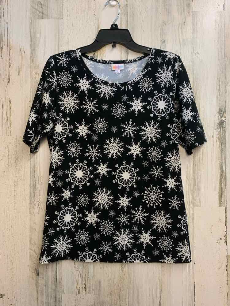 LULAROE Tops Size L BLK/WHT SNOWFLAKES SHORT SLEEVES TOP