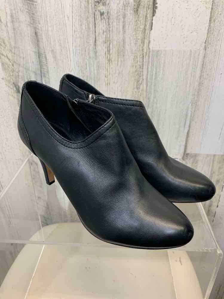 VINCE CAMUTO SHOES Shoe Size 10 Black Leather BOOTIE Shoes