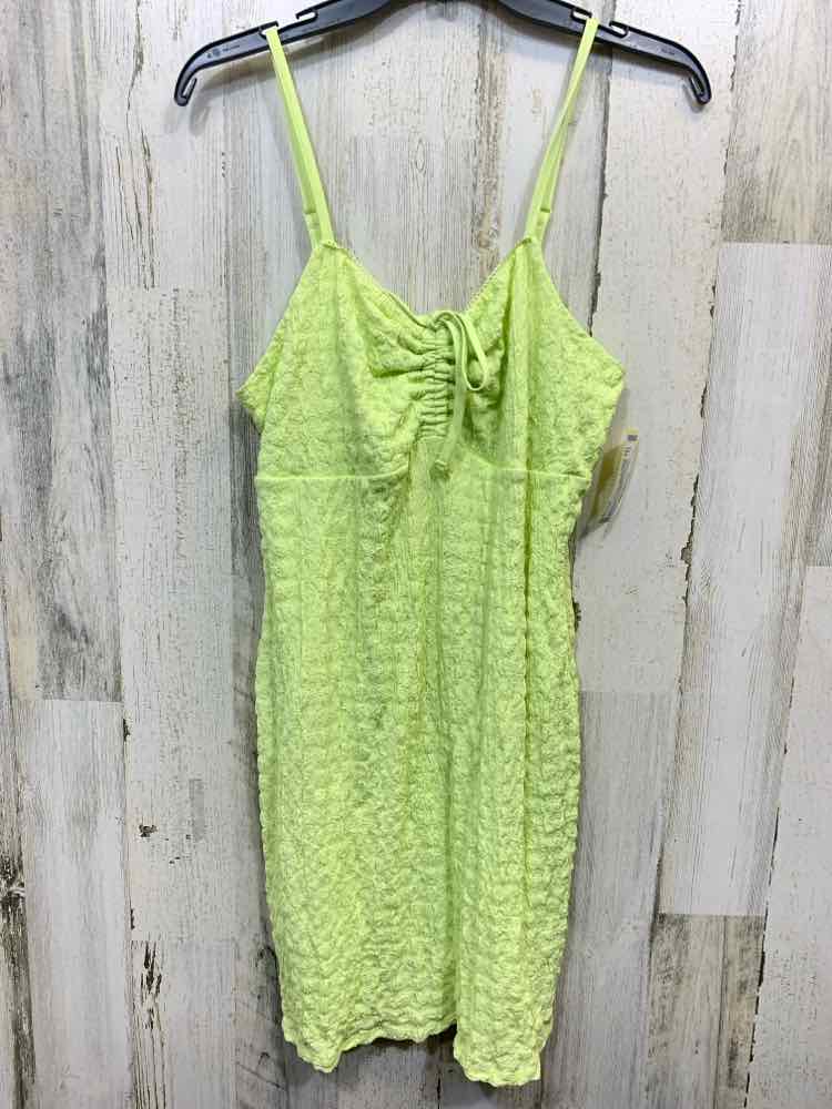 PRE-OWNED NO BOUNDRIES Dresses and Skirts Size L NEON YELLOW SUNDRESS Dress