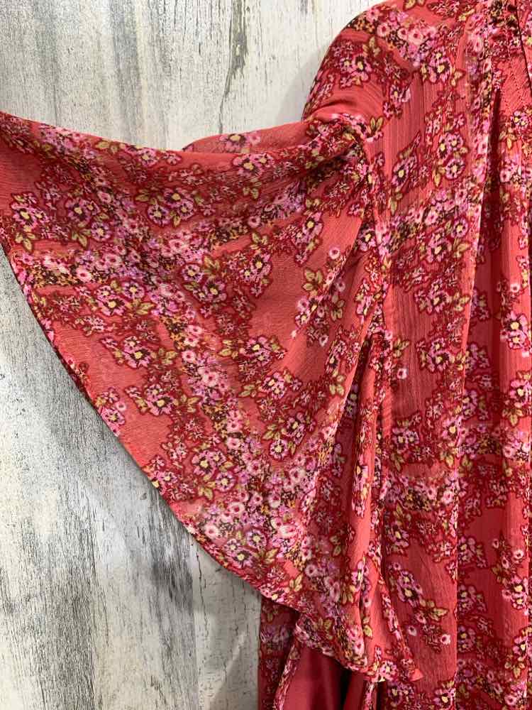 NWT LAUREN CONRAD Tops Size PLUS MAUVE/GREEN/PINK Floral RUFFLE SLEEVE Blouse/FO