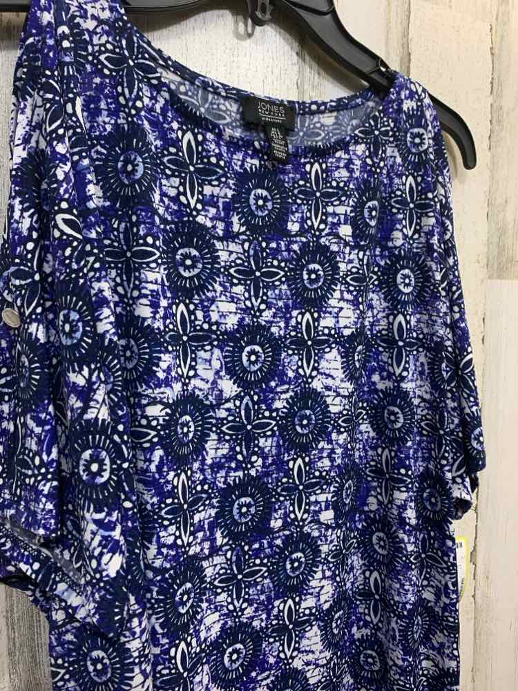 PRE-OWNED JONES NEW YORK/SHORT-SLEEVE BOATNECK TOP W/ MEDALLION PATTERN