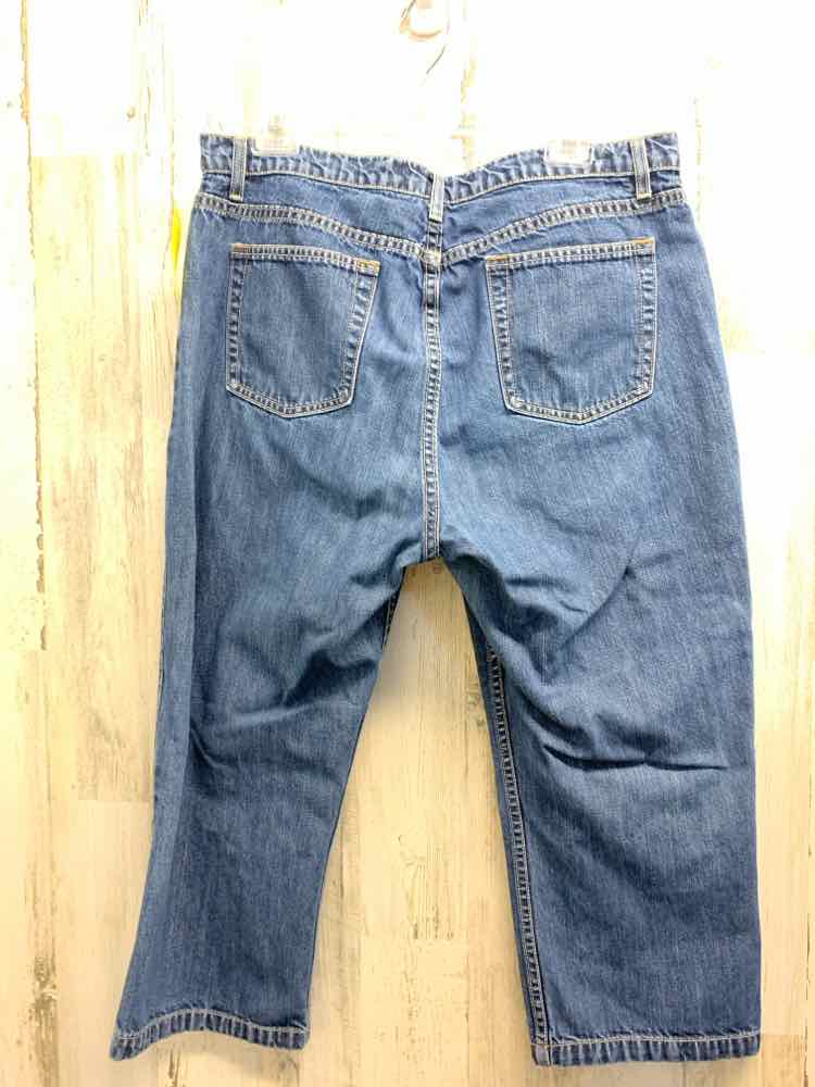 PRE-OWNED Size 16 GAP BOTTOMS DARK BLUE Solid BOOT CUT CAPRI