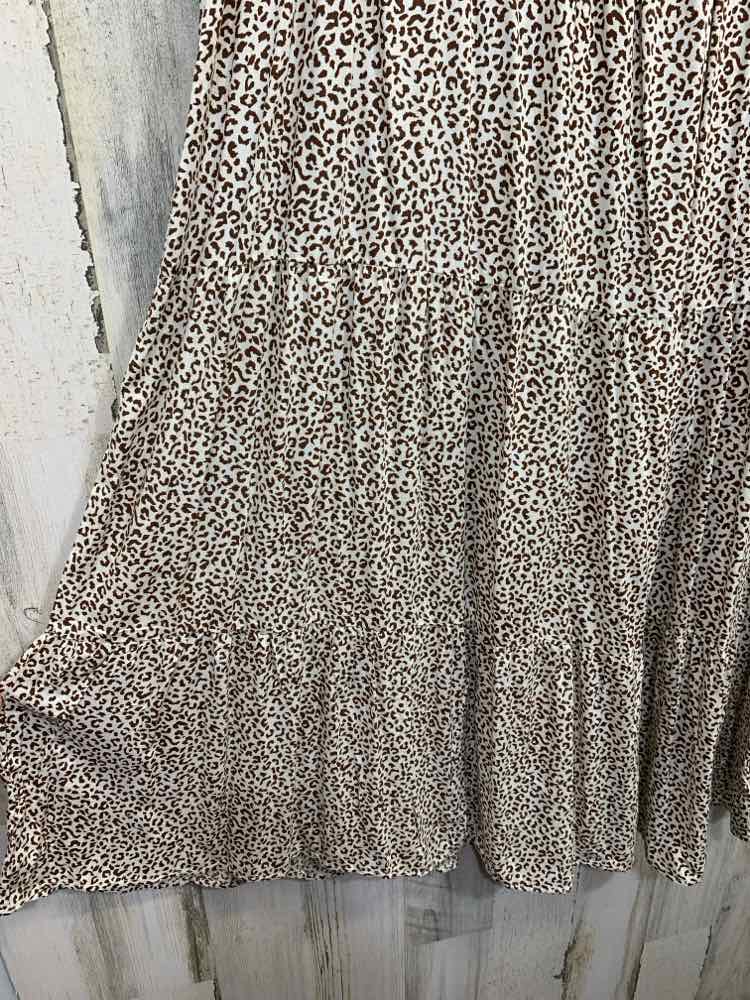 NWT FANTASLOOK Dresses and Skirts Size L CREAM/BROWN CHEETAH TIERED Dress/CHEETA