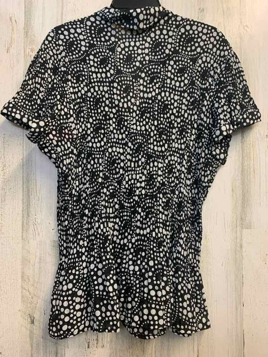 WORTHINGTON PLUS SIZES Size 3X BLK/WHT DOTS SHORT SLEEVES TOP