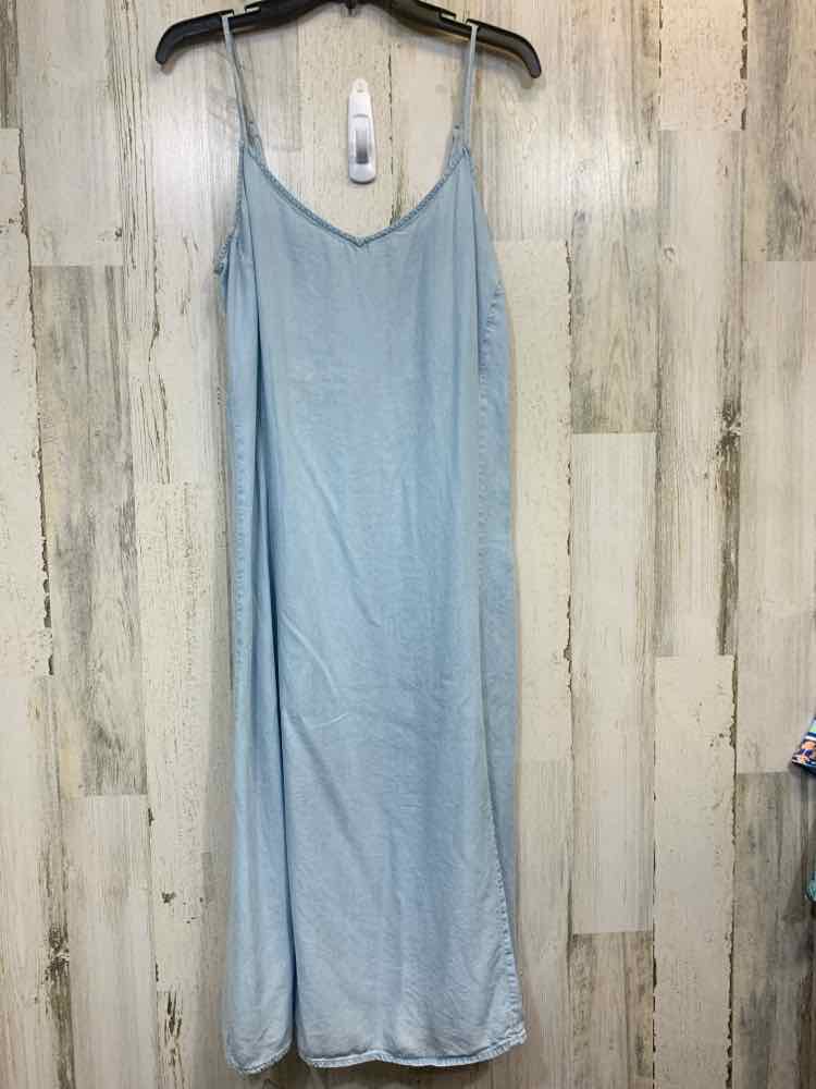 PRE-OWNED OLD NAVY Dresses and Skirts Size L LIGHT BLUE Solid SUNDRESS Dress/LIG