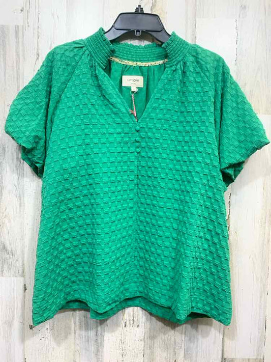 NWT UMGEE Tops Size L Green SHORT SLEEVES/TEXTURED V NECK Blouse