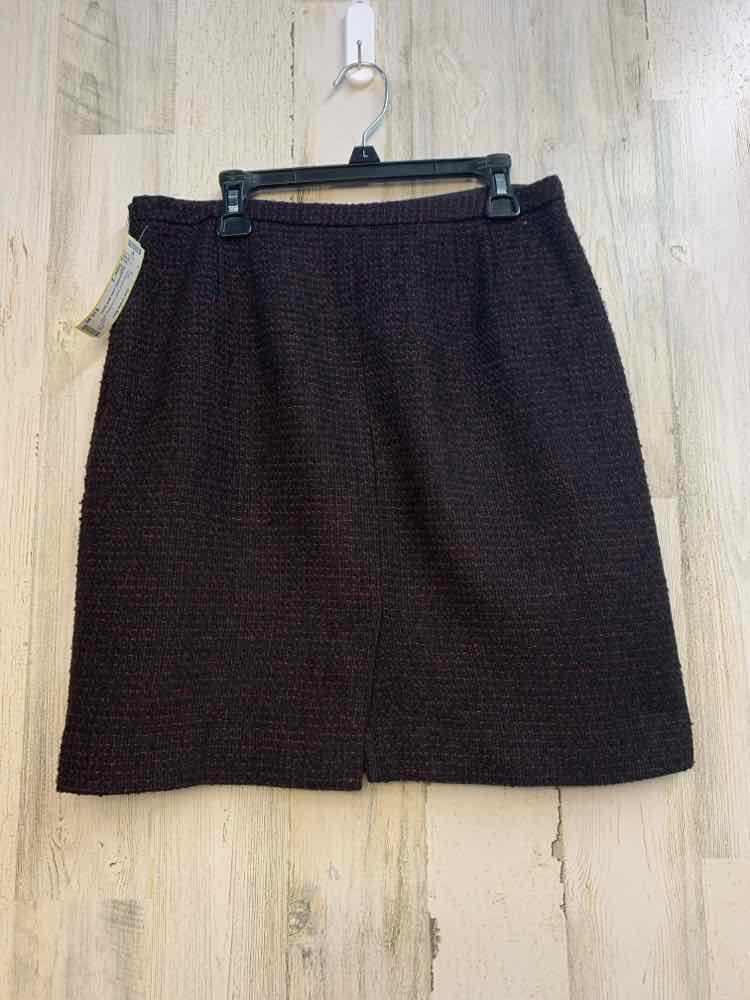 LOFT Dresses and Skirts Size 2 BLK/WINE MINI Skirt