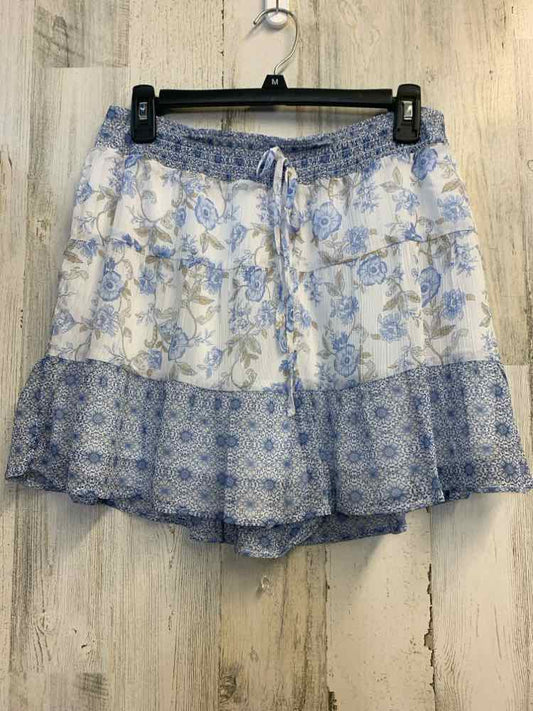 Size M CATO BOTTOMS LT BLUE/WHT Floral SHORT Shorts