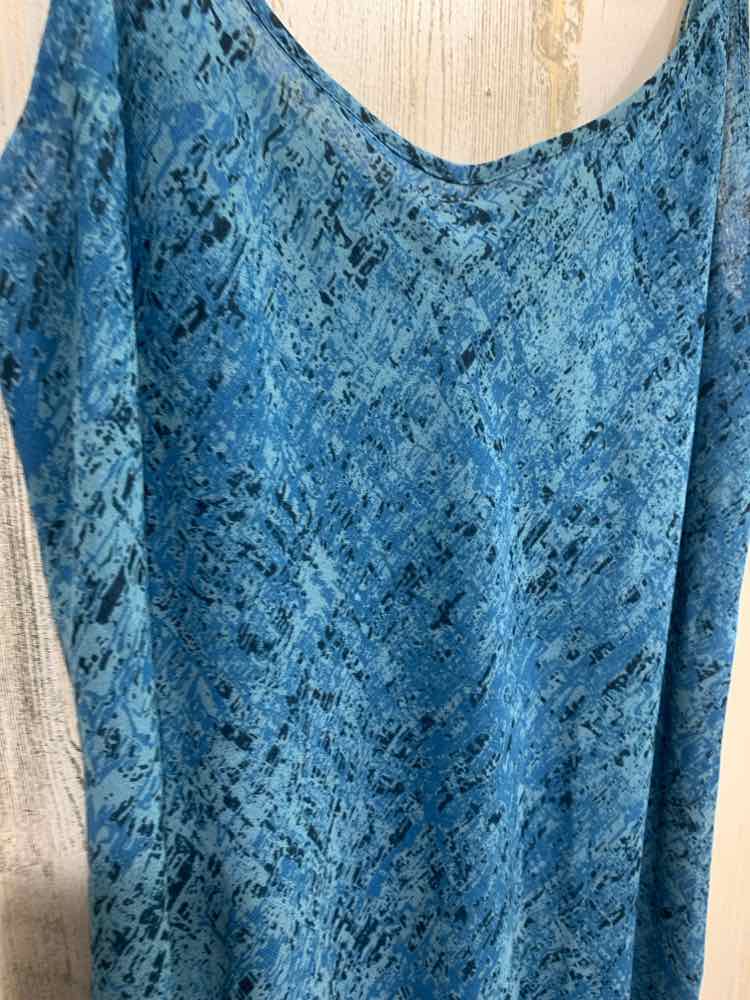 PRE-OWNED CABI/SLEEVELESS LIGHTWEIGHT LINED SCOOP NECK SPAGHETTI STRAP
