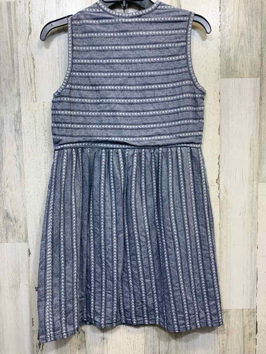 PRE-OWNED MAX STUDIO Dresses and Skirts Size XS WHT/BLU Stripe SLEEVELESS Dress