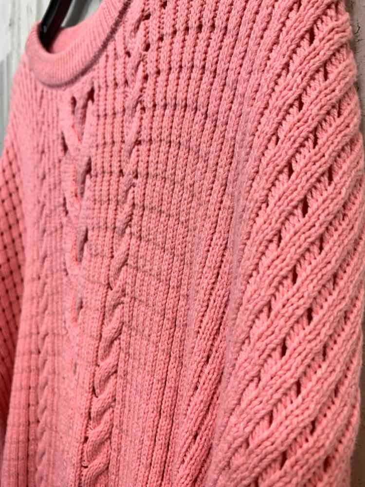 PRE-OWNED ON 34TH Size L Tops CORAL CABLE KNIT LONG SLEEVES/CREW NECK SWEATER