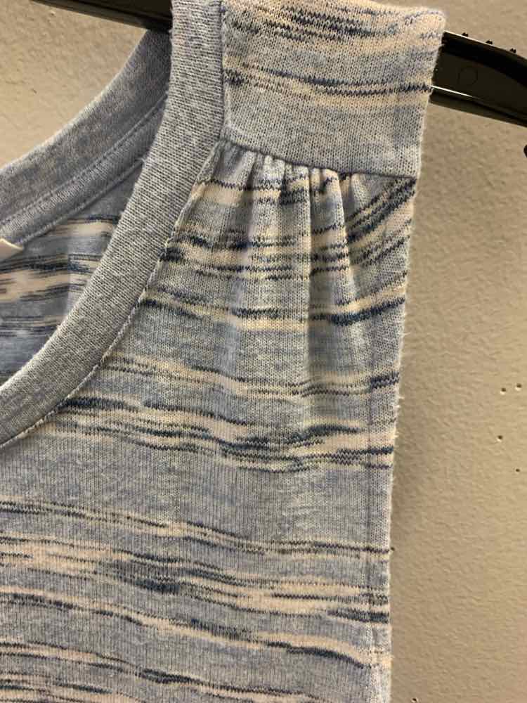 GAP Tops Size S BLU/WHT SLEEVELESS TOP