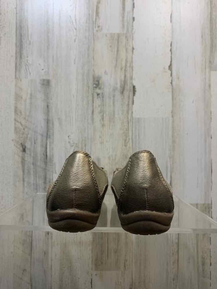 PRE-OWNED BEIGE Size 9 Shoes/EARTH SPIRIT WOMEN'S MARY JANE FLATS W/ STRAPS