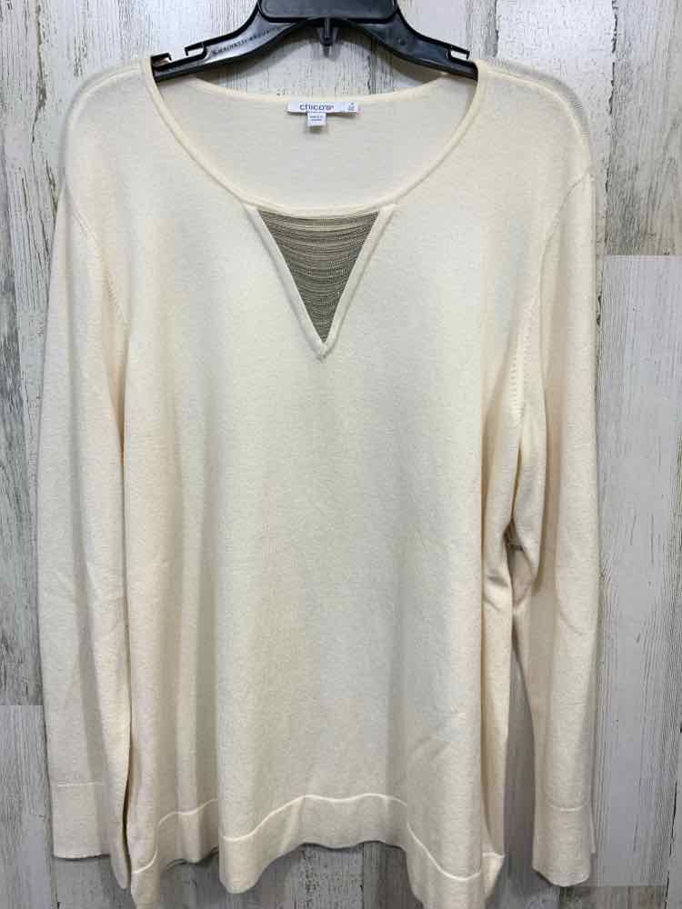 PRE-OWNED CHICOS CREAM LONG SLEEVE W/ V-NECK METALLIC TRIM