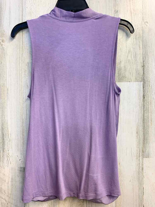PRE-OWNED A NEW DAY Tops Size M LAVENDAR SLEEVELESS TOP