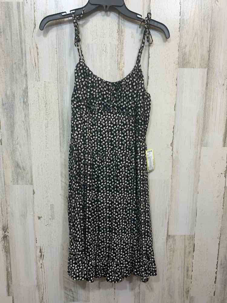PRE-OWNED ANGIE/SMALL HEART POLKA DOT PRINT TIE-SHOULDER STRAP SMOCKED BACK MINI
