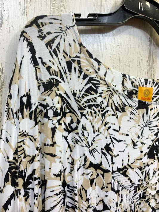 PRE-OWNED RUBY RD PLUS SIZES Size 3X BLK/WHT/BGE LEAVES 3/4 SLEEVE Blouse