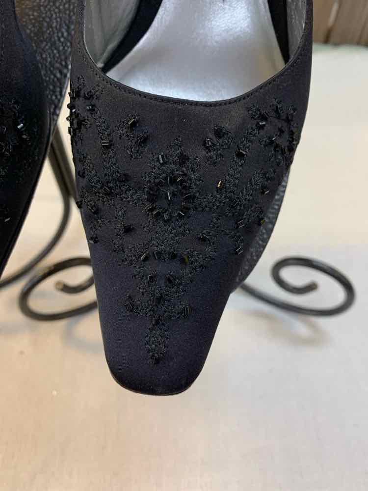 USED NINA SHOES 7.5 Black Sequined Shoes