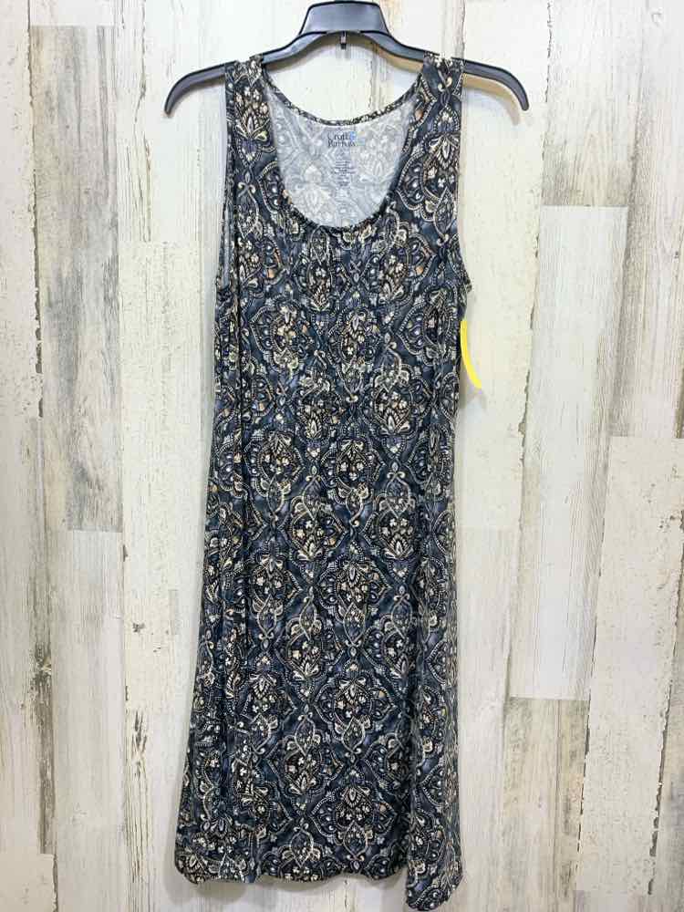 PRE-OWNED CROFT & BARROW Dresses and Skirts Size M BLK/WHT/BLU Paisley Dress