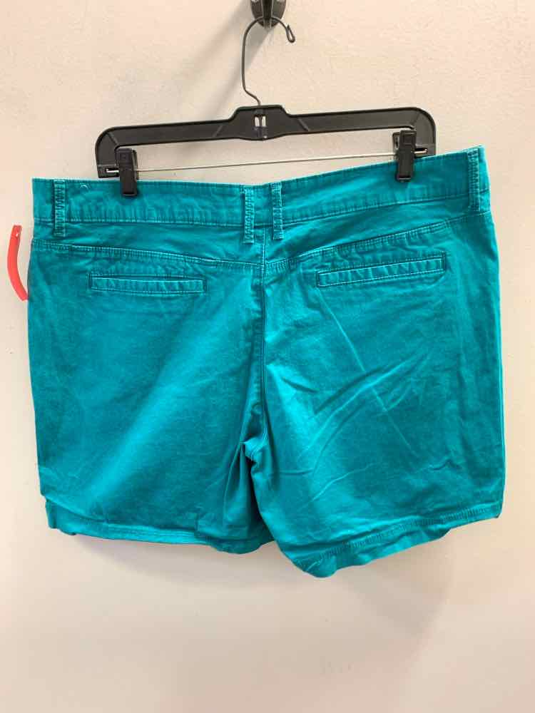 PRE-OWNED Size 18 LEE PLUS SIZES Teal Shorts