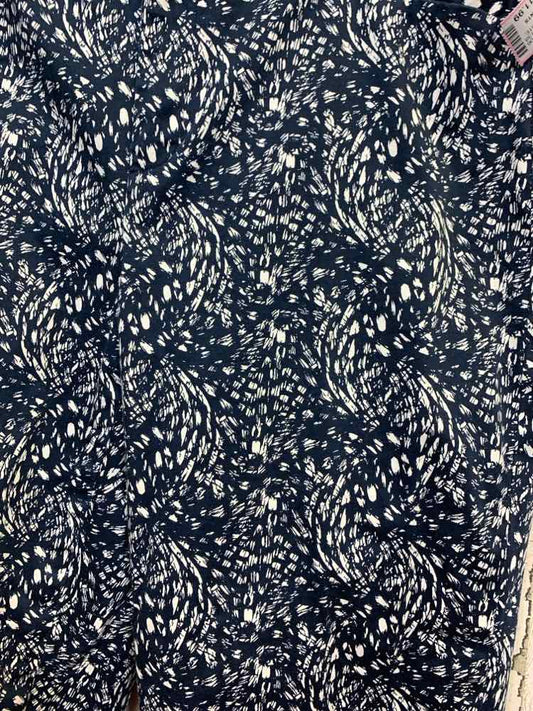 PRE-OWNED Size 10 KIM ROGERS BOTTOMS NAVY/WHITE Floral CAPRI Pants/NAVY/WHITE FL