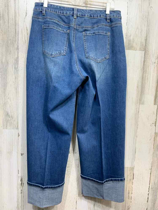 PRE-OWNED Size XL BOTTOMS BLUE WIDE-LEGGED W/ CUFFED LEGS DENIM JEANS