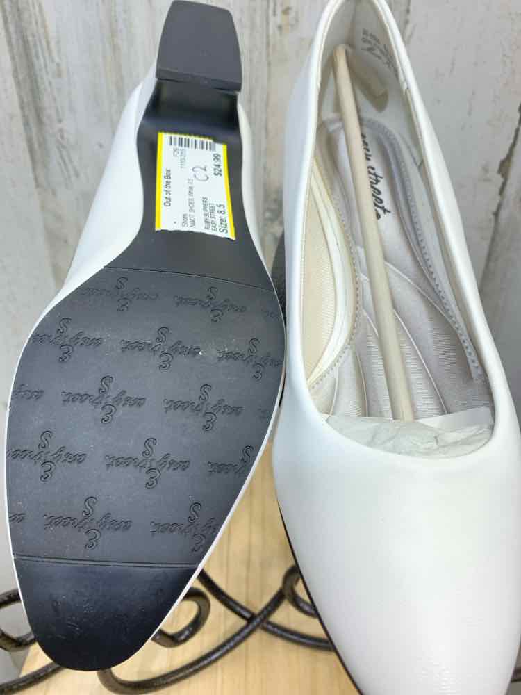 NWOT EASY STREET SHOES Shoe Size 8.5 White 8.5 Shoes
