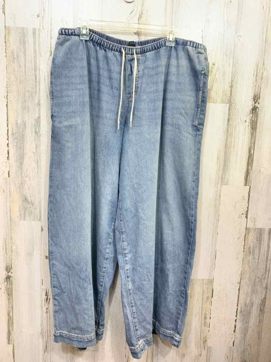 NWT Size XL WILD FABLE BOTTOMS LIGHT BLU Solid WIDE LEG Jeans