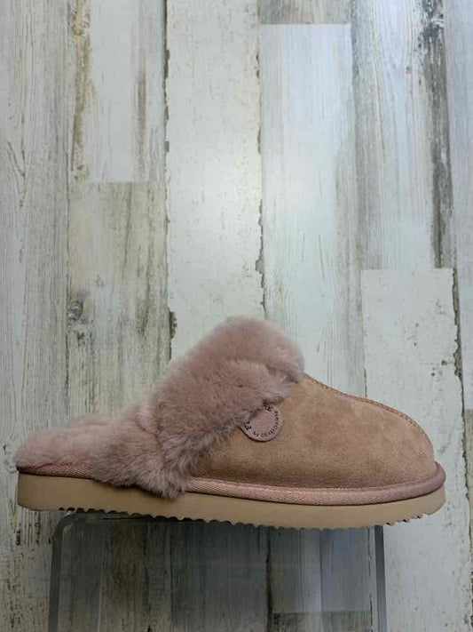 NWT DEAR FOAMS SHOES 10 DUSTY PINK Shoes/FAUX FUR LINED SLIPPERS