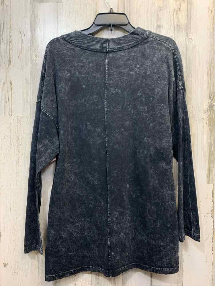 PRE-OWNED URBAN DAIZY Tops Size S CHARCL/GRAY TY-DYE SWEATER TOP/LONG SLEEVE CHA