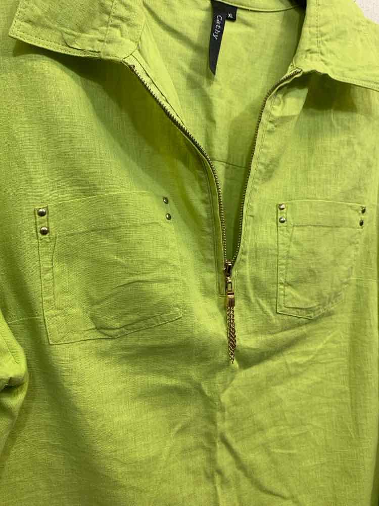 PRE-OWNED CATHY Tops Size XL Lime Green Solid SHORT SLEEVES Blouse/LIME GREEN SH