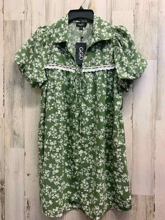 NWT GIGIO Dresses and Skirts Size S GREEN/WHITE Floral SUNDRESS Dress/GREEN/WHIT