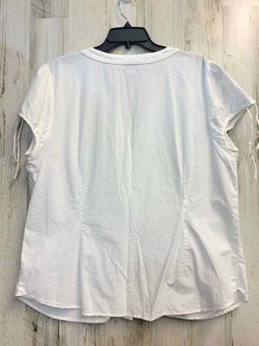 UNIQUE SPECTRUM PLUS SIZES Size 1X White Eyelet CAP SLEEVE TOP