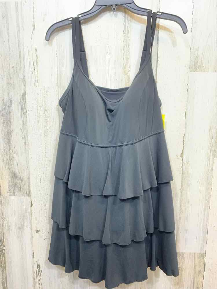PRE-OWNED CATHERINE Size 18 Black TANKINI Swimsuit/SLEEVELESS TIERED TANKINI