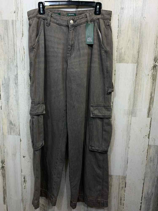 NWT Size 8 WILD FABLE BOTTOMS GRAY WIDE LEG CARGO Pants