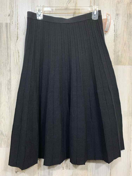 PRE-OWNED A NEW DAY Dresses and Skirts Size M BLACK PLEATED SKIRT