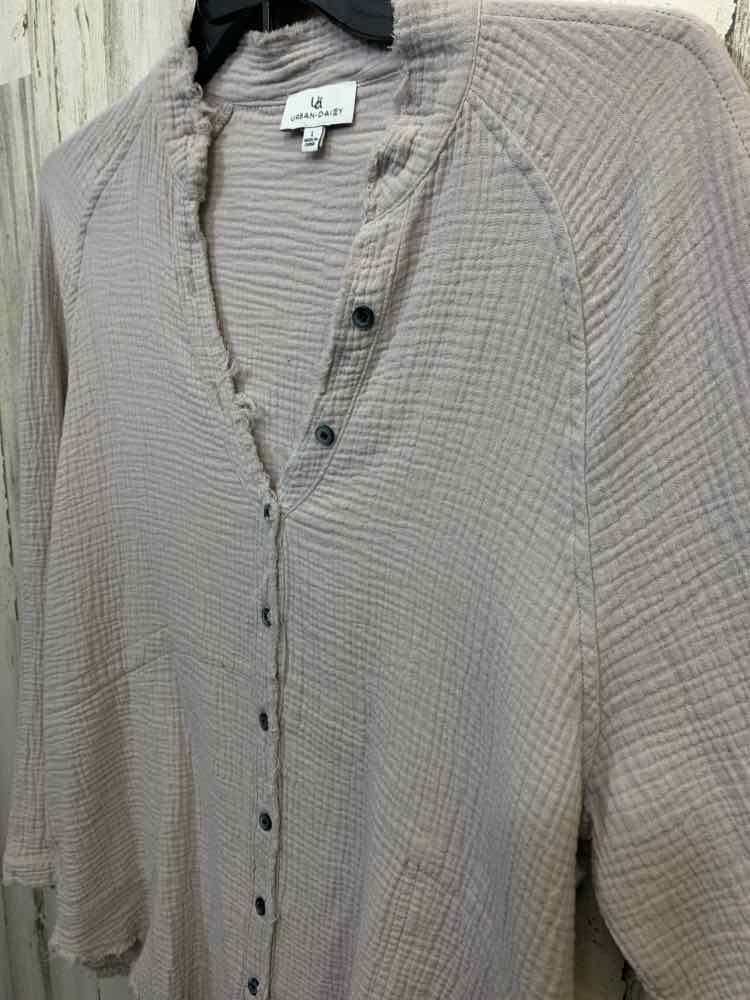 PRE-OWNED URBAN DAIZY Size L Tops Beige BUTTON UP LONGSLEEVE Shirt