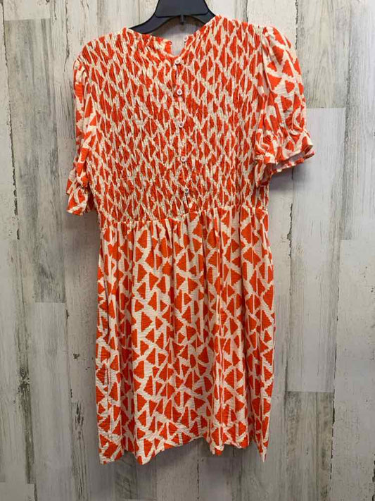NWT GIGIO Dresses and Skirts Size M CREAM/ORANGE TRIANGLE SUNDRESS Dress/CREAM/O