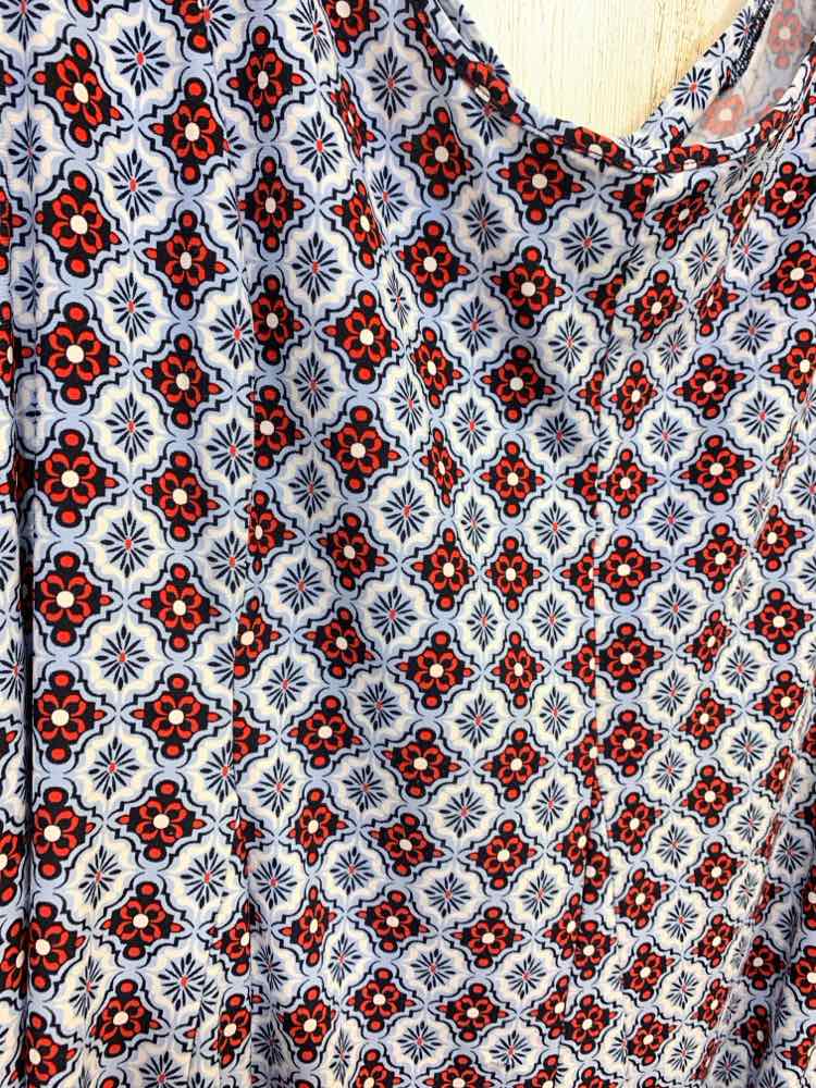 PRE-OWNED ROZ&ALI Tops Size PLUS BLUE/RED/WHT MEDALION SHORT SLEEVES Shirt/SHORT