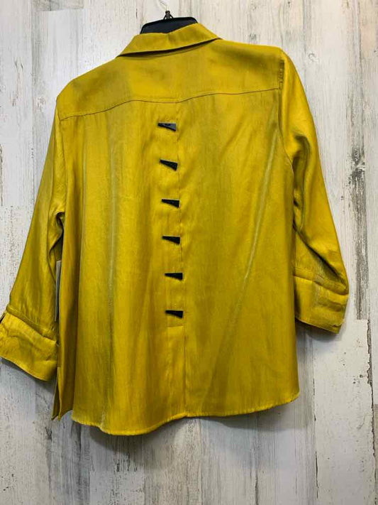 NWT MULTIPLES Tops Size PL Lime Green 3/4 SLEEVE TOP/BUTTON UP W/ COLLAR/ BACK B