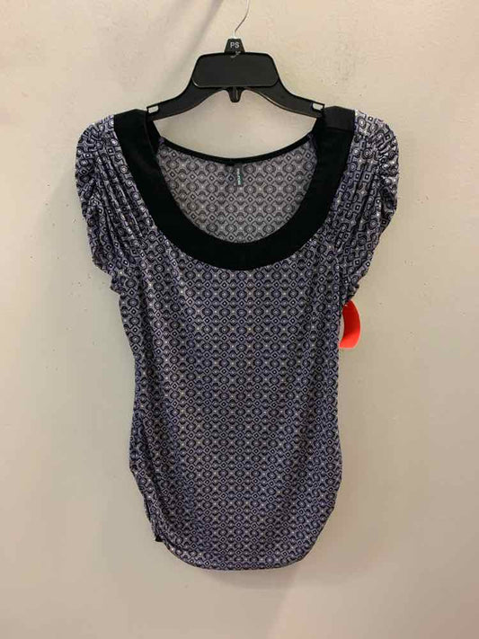 MAURICES Tops Size M PUR/BLK Geometric CAP SLEEVE TOP