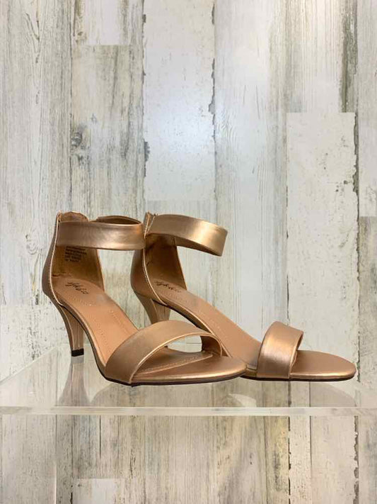 NWT STYLE & CO SHOES Shoe Size 7 CHAMPAGNE Shoes