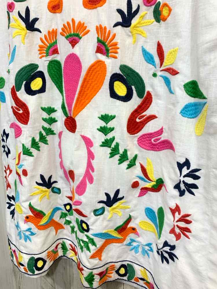 PRE-OWNED SOFT SURROUNDING/VIBRANT BOHEMIAN BIRD/FLORAL EMBROIDERED MIDI SHIFT/C