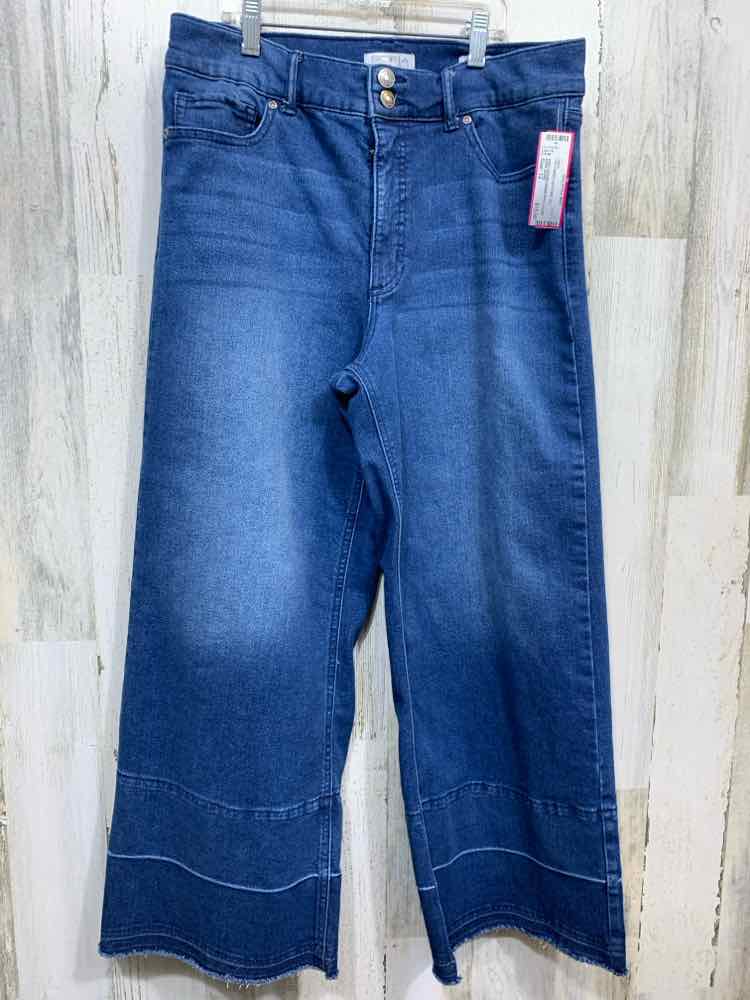 PRE-OWNED SOFIA JEANS Size 12 BOTTOMS WIDE-LEGGED DENIM SOFIA JEANS