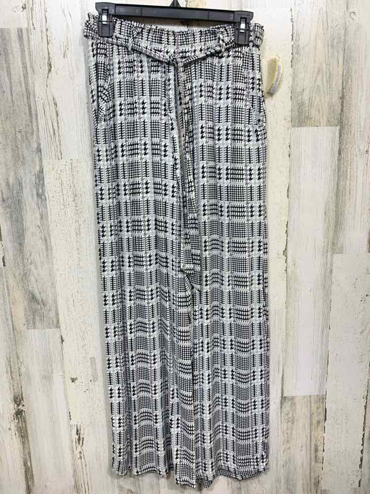 PRE-OWNED Size S LULAROE BOTTOMS BLK/WHT/GRAY Houndstooth WIDE LEG Pants