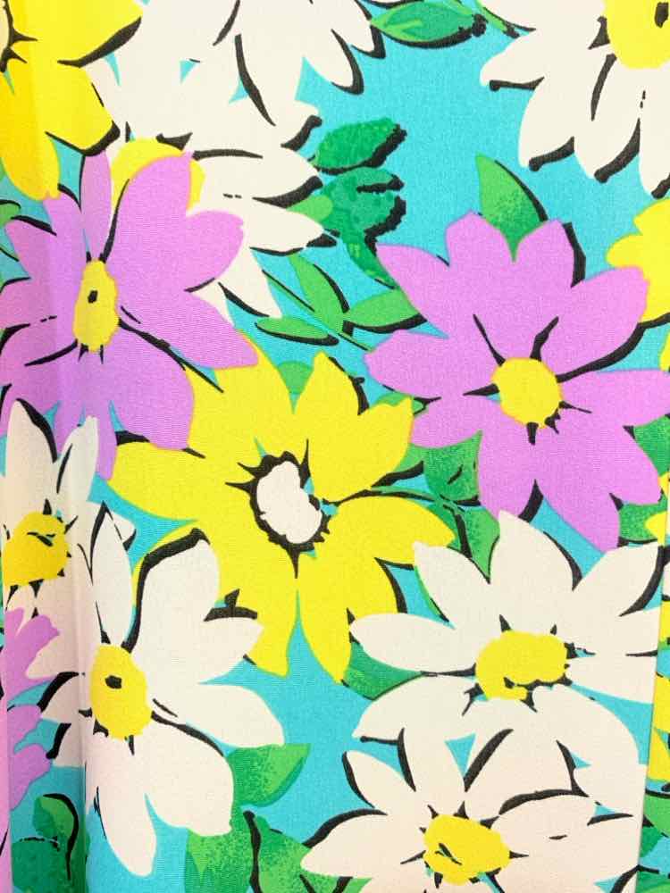 NWT JODIFL Tops Size M WHT/PRPL/YLOW Floral BAT SLEEVES/V NECK Blouse